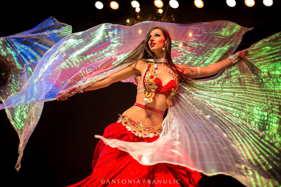 Show danza árabe saffa bellydance