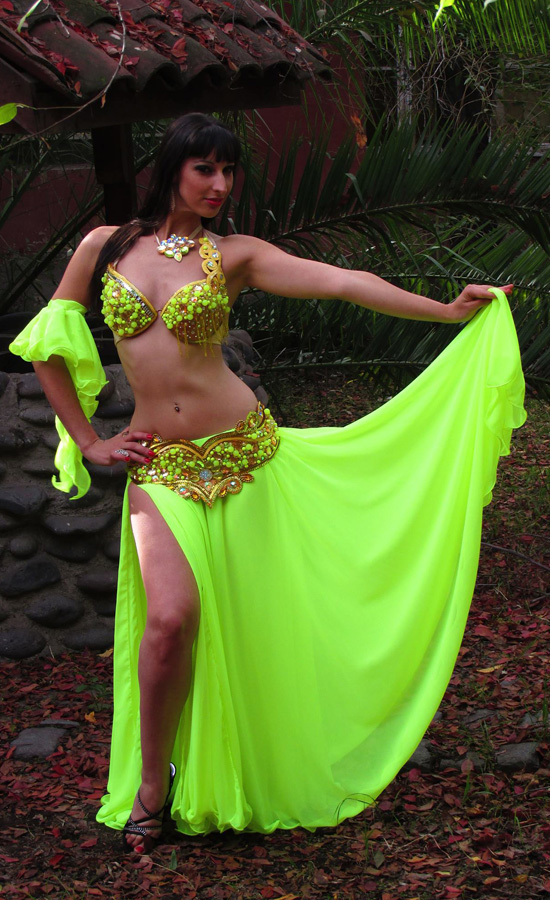 Show danza árabe saffa bellydance